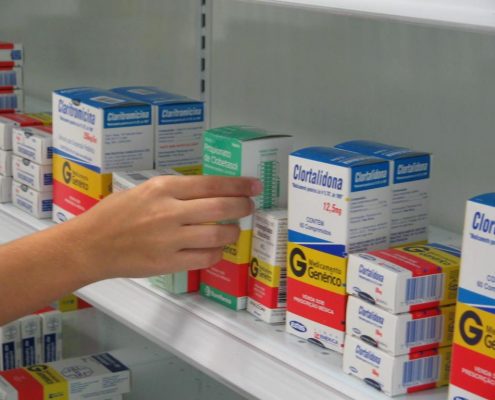 Projeto quer obrigar planos de saúde a fornecer medicamento